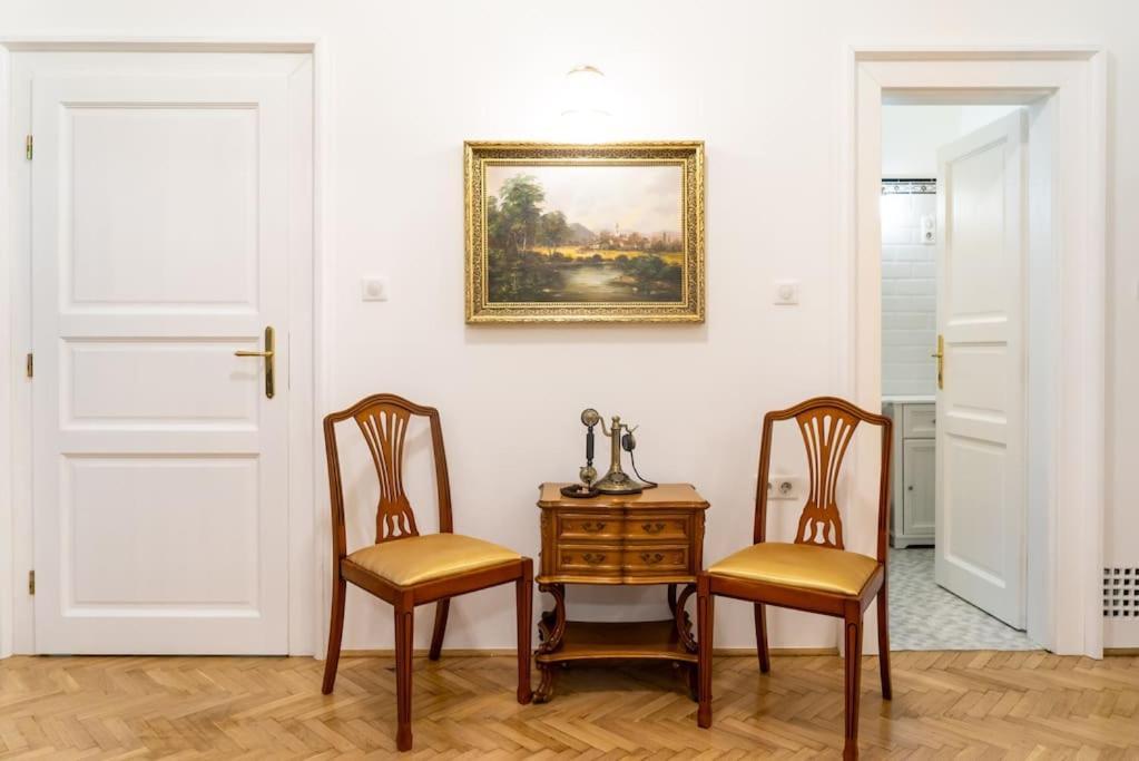 Kastely Apartman إغير المظهر الخارجي الصورة